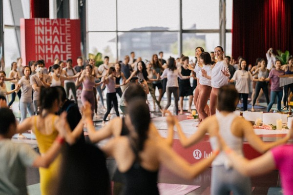 露露乐蒙-Lululemon