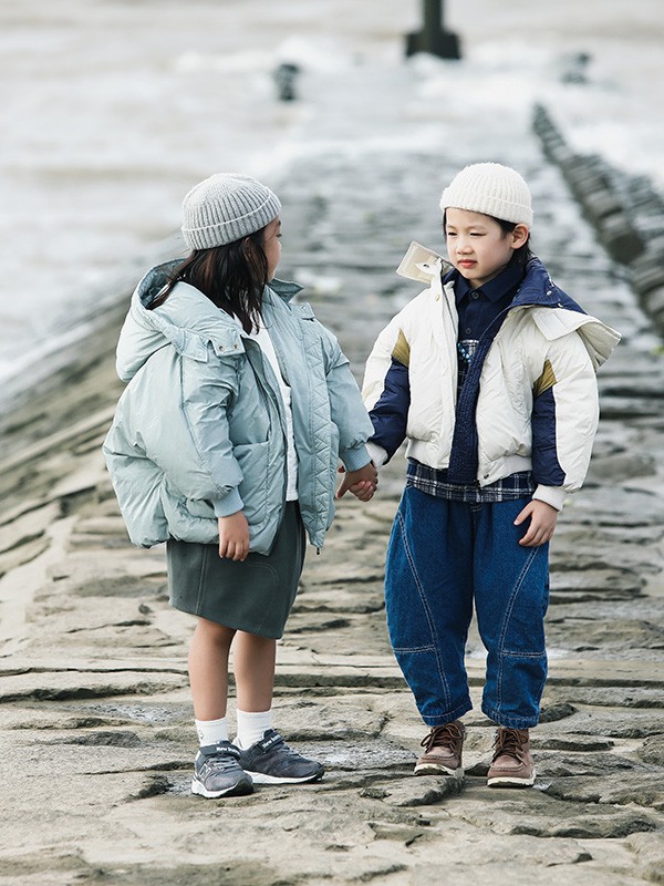 疫情后什么样的童装加盟更不容易亏 小嗨皮童装结合线上线下根据优势