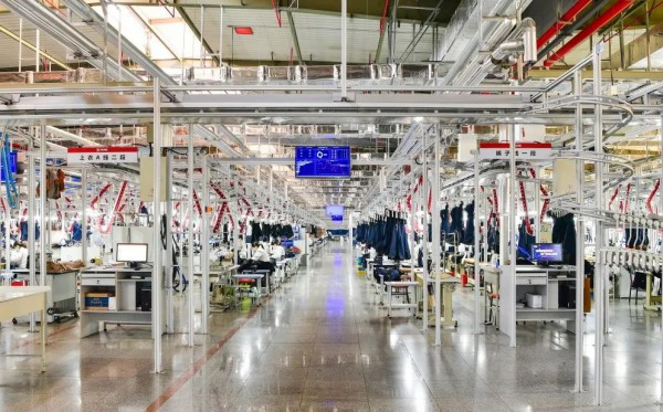 南山智尚服饰亮相世界智能大会,人工智能数字化展现中国时尚