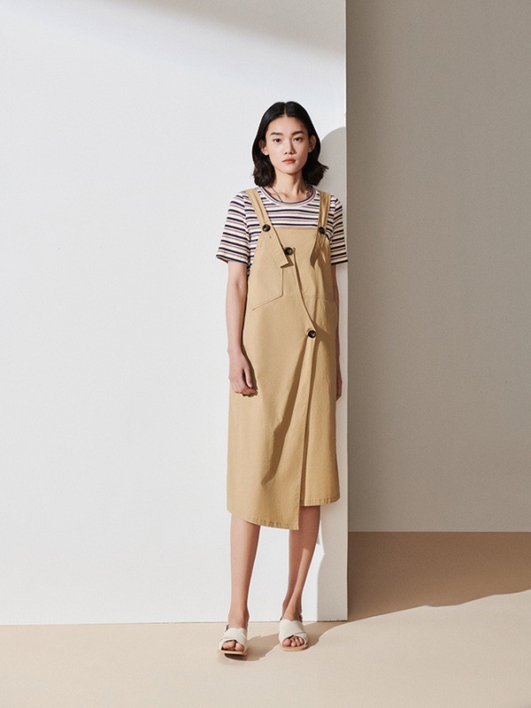 2022夏季背带裙搭配什么上衣好看 什么样的款式减龄又耐看