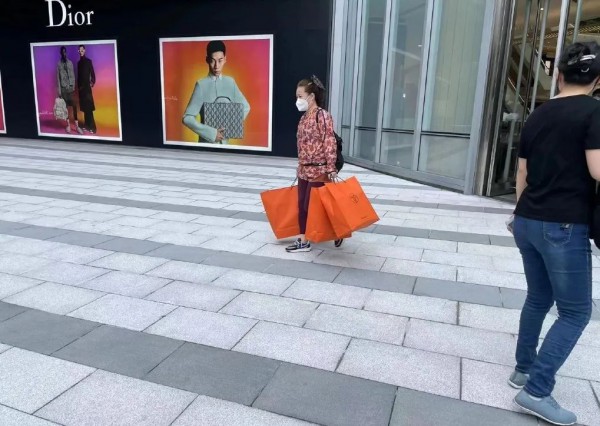 上海奢侈品市场正在复苏