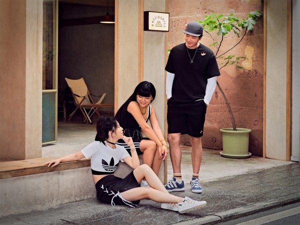 adidas Originals 推出 2022 年秋冬「ALWAYS ORIGINAL」女性专属系列