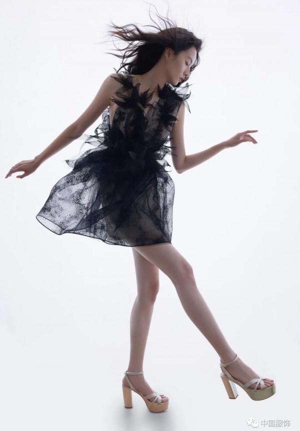 解读疫情之后的人生意象——GRACE CHEN 2022春夏高定《中国风雅 · 画》系列发布