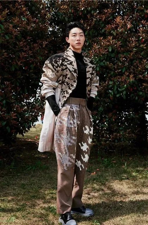 展现“江服特色”,江西服装学院携“元溯”主题再次亮相大学生时装周