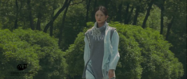 展现“江服特色”,江西服装学院携“元溯”主题再次亮相大学生时装周