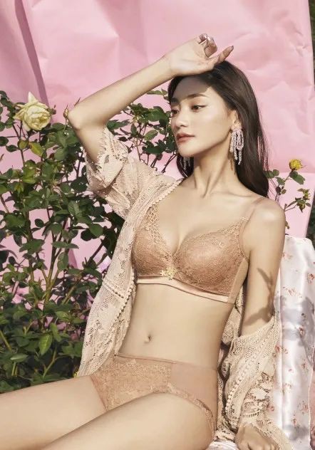 依曼丽新品上市 | 莫奈庄园的秘密