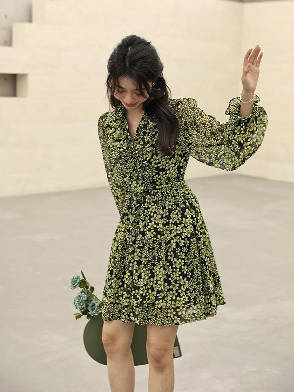 热烈庆祝新疆石河子苏雪第二家简诣女装店与宁夏简诣门店开业!祝生意兴隆!