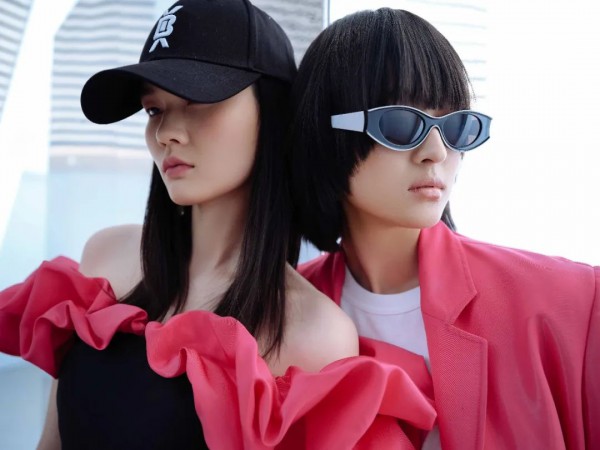 上海时装周回顾| YES BY YESIR—“theOFFice”时装系列