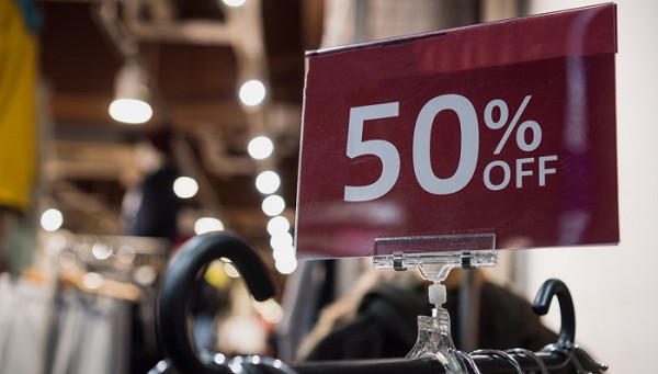 今年的时尚品牌折扣,来得特别早特别猛