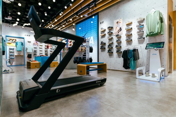 HOKA ONE ONE®华北首家直营品牌形象店于北京正式开业