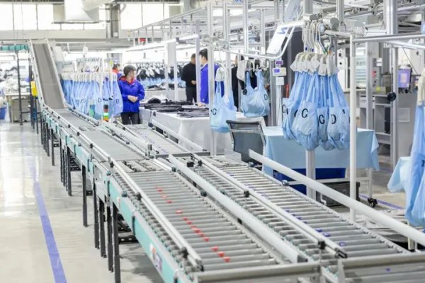 羽绒服企业艾莱依:今年的直播电商营收目标4.8亿元