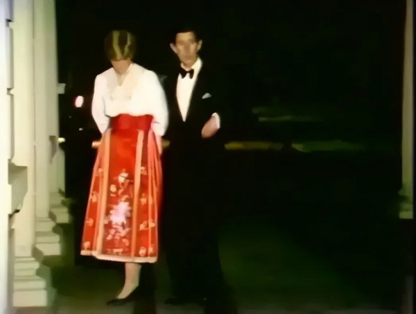 迪奥抄袭深陷马面裙风波,文化挪用何解?