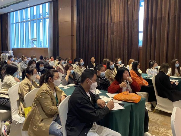 童装品牌,浙江古力家童装《零售商落地训练班》线下门店培训·四川站圆满成功!