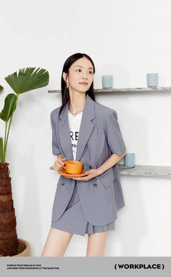 NEELLY丨轻盈步履间,自然回归