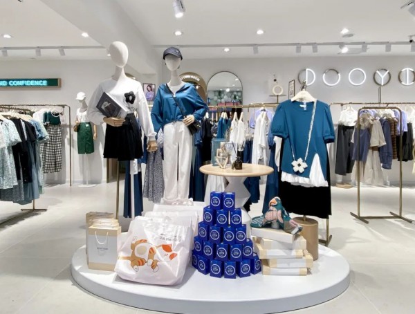 朵以女装哪里有专卖店  十四家新店速递快来选购