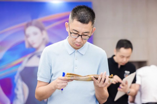 走进天猫,中国流行面料入围评审再上新高度