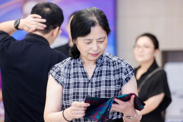 走进天猫,中国流行面料入围评审再上新高度