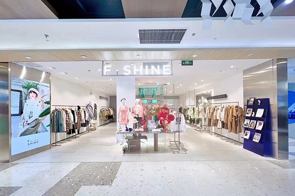 女装店怎么样才能吸引顾客进店?开方示女装店的经营技巧有哪些?