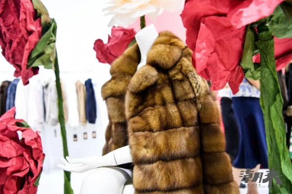 潮来动八方 携手朝未来第二十九届海宁中国皮革博览会开幕