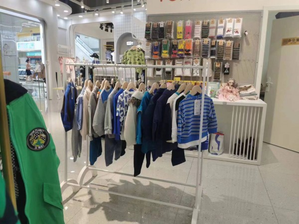 恭喜:童装品牌,童装品牌加盟-麦与童装强势入驻贵州西南商贸城