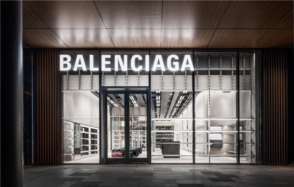 巴黎世家成都全球旗舰店盛大开幕