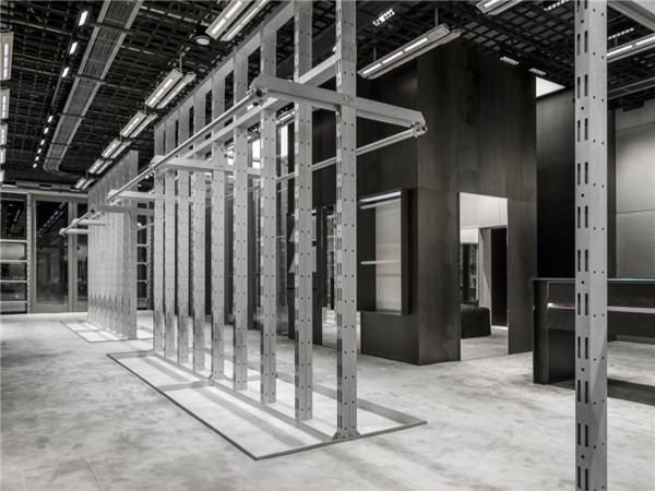 巴黎世家成都全球旗舰店盛大开幕