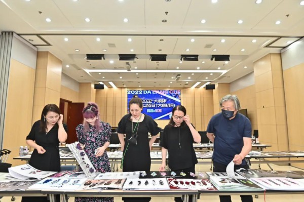 “让大赛不止于大赛”,30位设计师获得2022年“大浪杯”中国女装设计大赛特训营“入营”资格