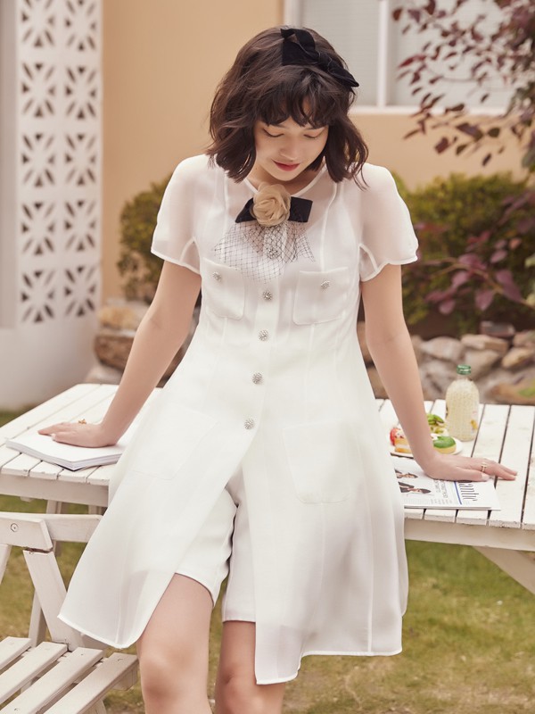 炎炎夏日,只有小白裙百看不腻,选对款式很关键!