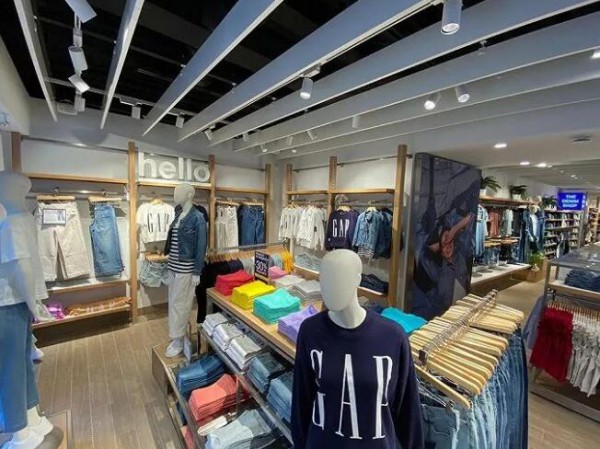 美国快时尚品牌Gap在中国市场颓势尽显  多个城市出现关店潮