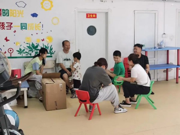 芭乐兔丨儿童康复中心捐助公益活动——用爱温暖四季