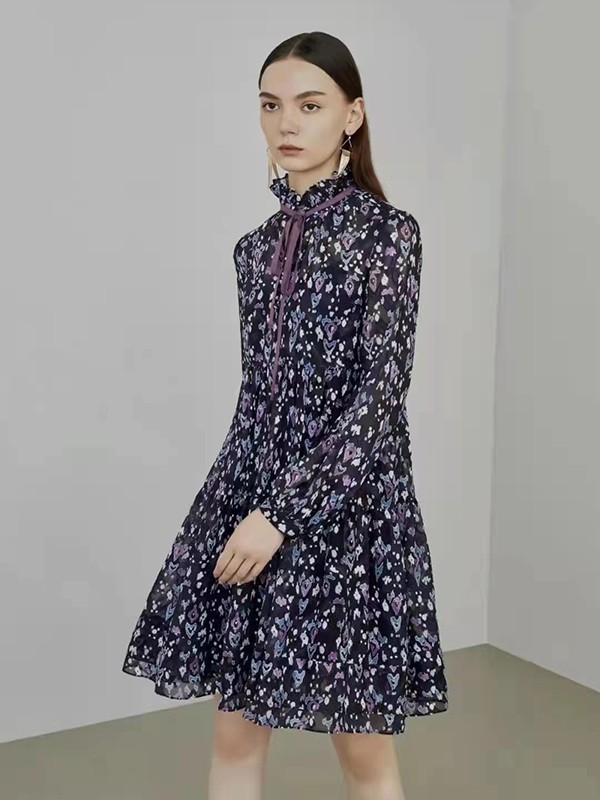 点占女装将私有浪漫公之于众