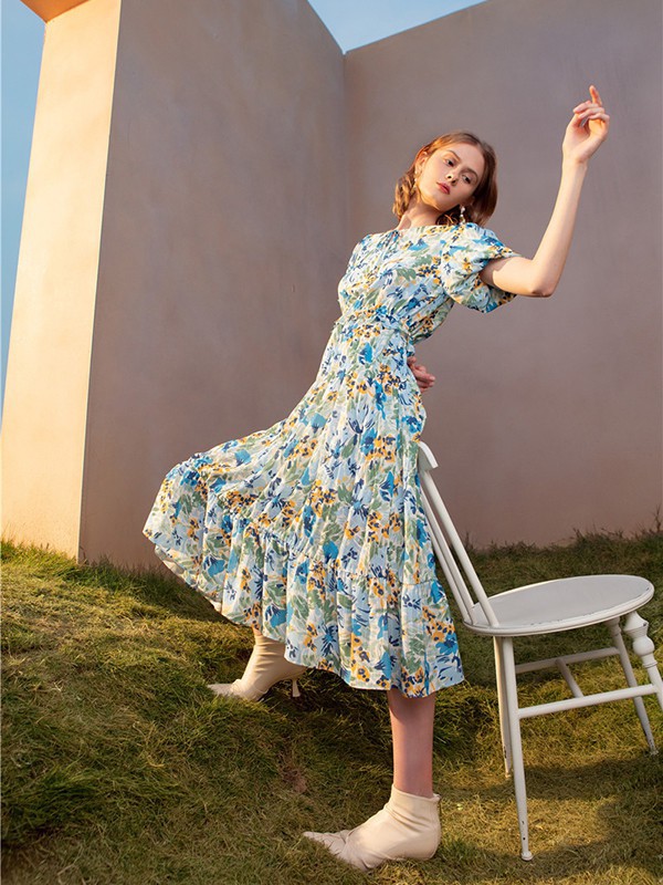 早秋连衣裙怎么选?百图女装优雅又时尚!