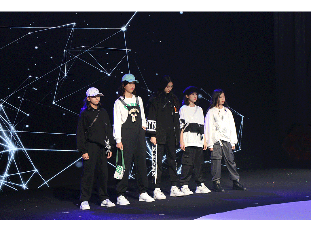 2022魅力星空秀盛典,糖果布丁潮酷上演!