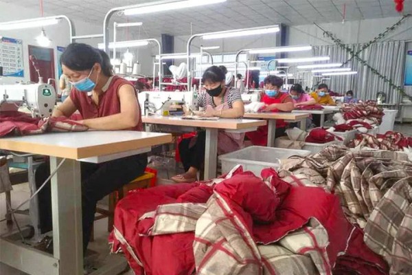 7月成为羽绒服反季营销超级月,但消费者,品牌方真能为此共赢吗?