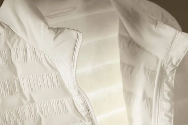 波司登推出全新轻薄羽绒服,打造战略性新品