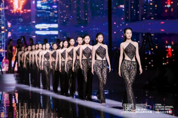 “心衣天使,内衣超模”2022第九季SIUF国际超模大赛总决赛完美落幕