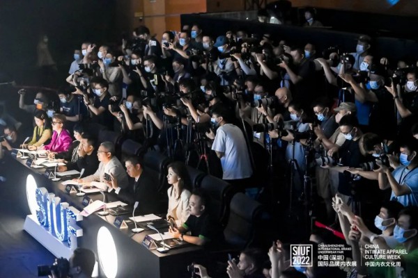 “心衣天使,内衣超模”2022第九季SIUF国际超模大赛总决赛完美落幕