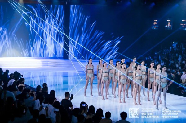 “心衣天使,内衣超模”2022第九季SIUF国际超模大赛总决赛完美落幕