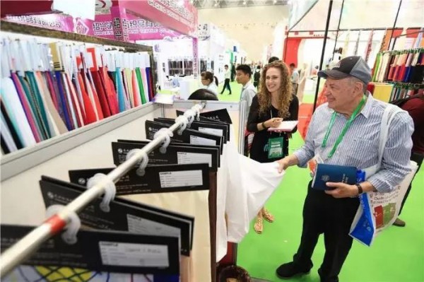 每天有10个柜发到港口!绍兴这家纺织外贸企业,如何做到“淡季不淡”!