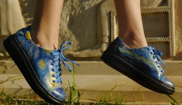 俄罗斯人开始更频繁地在线订购服装,鞋子和配饰