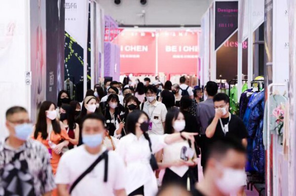 开启时尚之旅 2022时尚深圳如约而至