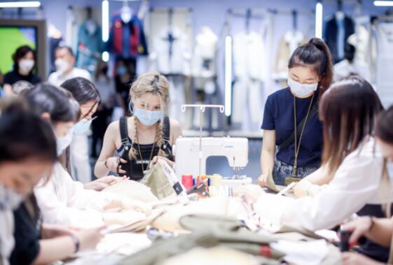 SCF学院学生设计作品亮相Dickies工装概念店