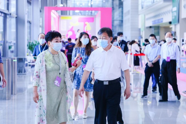 “时尚河北”深圳秀源头时尚