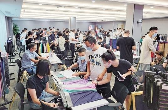 柯桥举行首届针织坯布源头工厂对接会