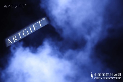 ArtGift2023春夏系列“莎华”亮相中国国际时装周
