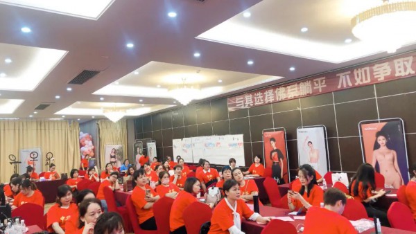 ​爱戴2022“百城千店·赋能工程”暨秋冬新品发布会-广西站火热开启!