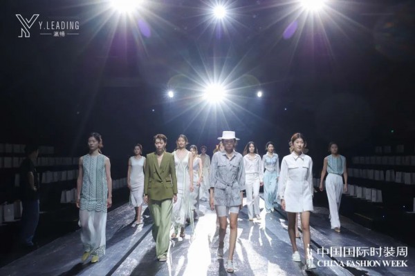 Y.LEADING“谜·漫”:让女性从容面对变幻莫测的社会