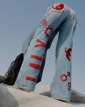 Acne Studios 开启全新丹宁定制服务