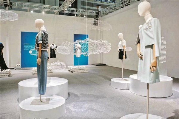 购物中心是众多中高端品牌主要渠道,线下实体店仍是立足之本!