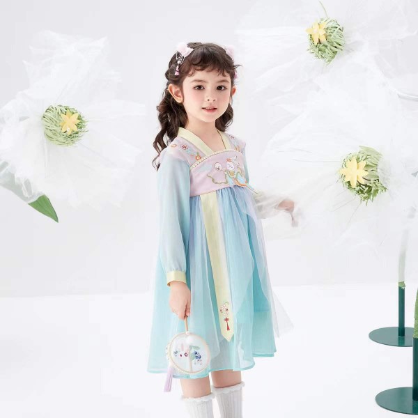 国风儿童服饰相继出圈,销量同比翻倍!